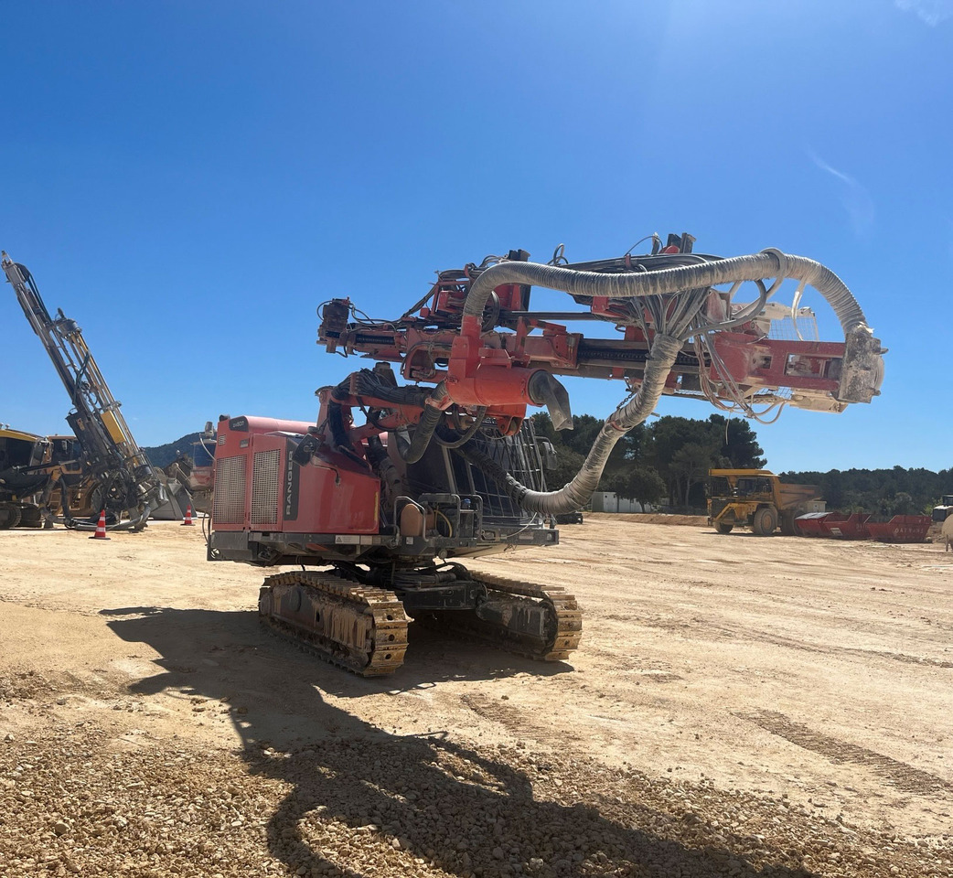 Sandvik DX800 - Буровая машина: фото 5 Sandvik DX800 - Буровая машина: фото 5