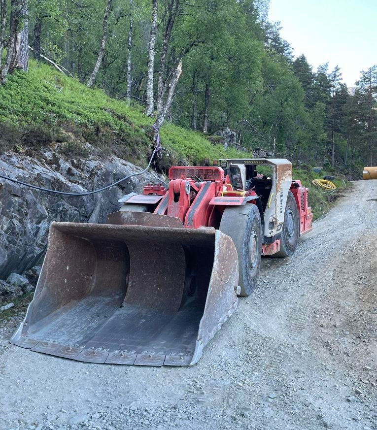 Sandvik LH410 - Горнодобывающая техника: фото 2 Sandvik LH410 - Горнодобывающая техника: фото 2