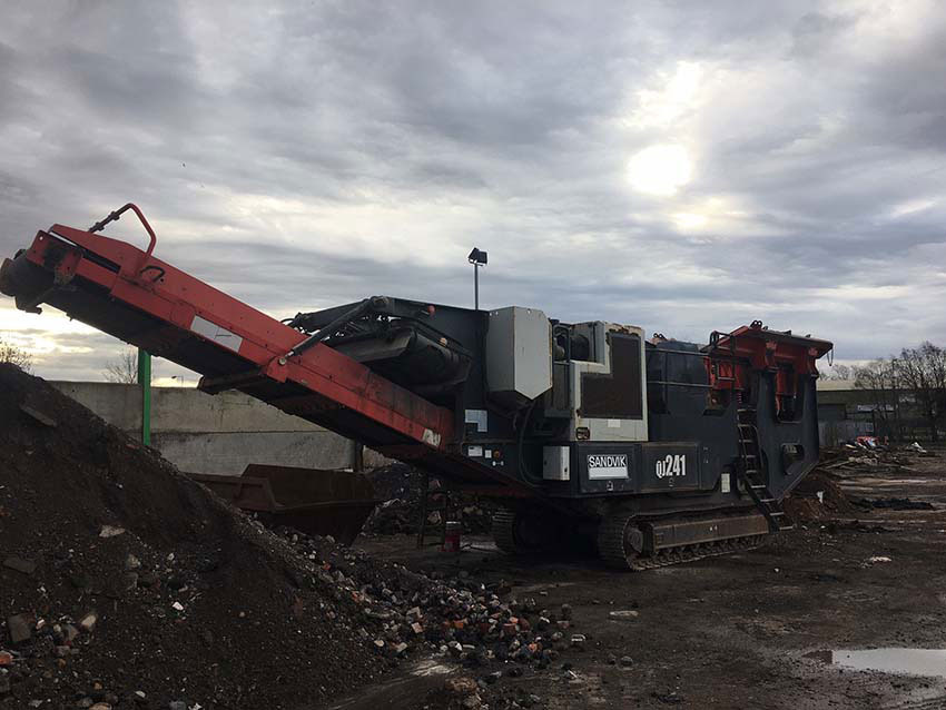 Sandvik QJ241 - Щековая дробилка: фото 1 Sandvik QJ241 - Щековая дробилка: фото 1