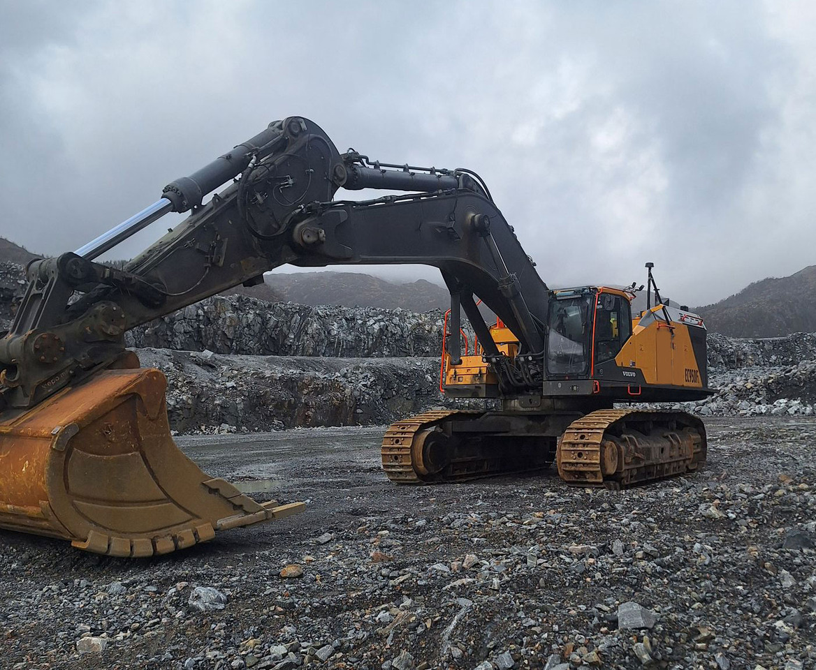 Volvo EC950FL - Гусеничный экскаватор: фото 1 Volvo EC950FL - Гусеничный экскаватор: фото 1