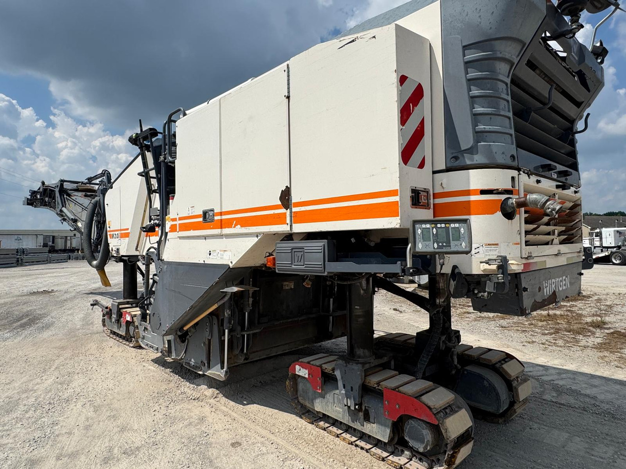Wirtgen W 210 i - Дорожная фреза: фото 3 Wirtgen W 210 i - Дорожная фреза: фото 3