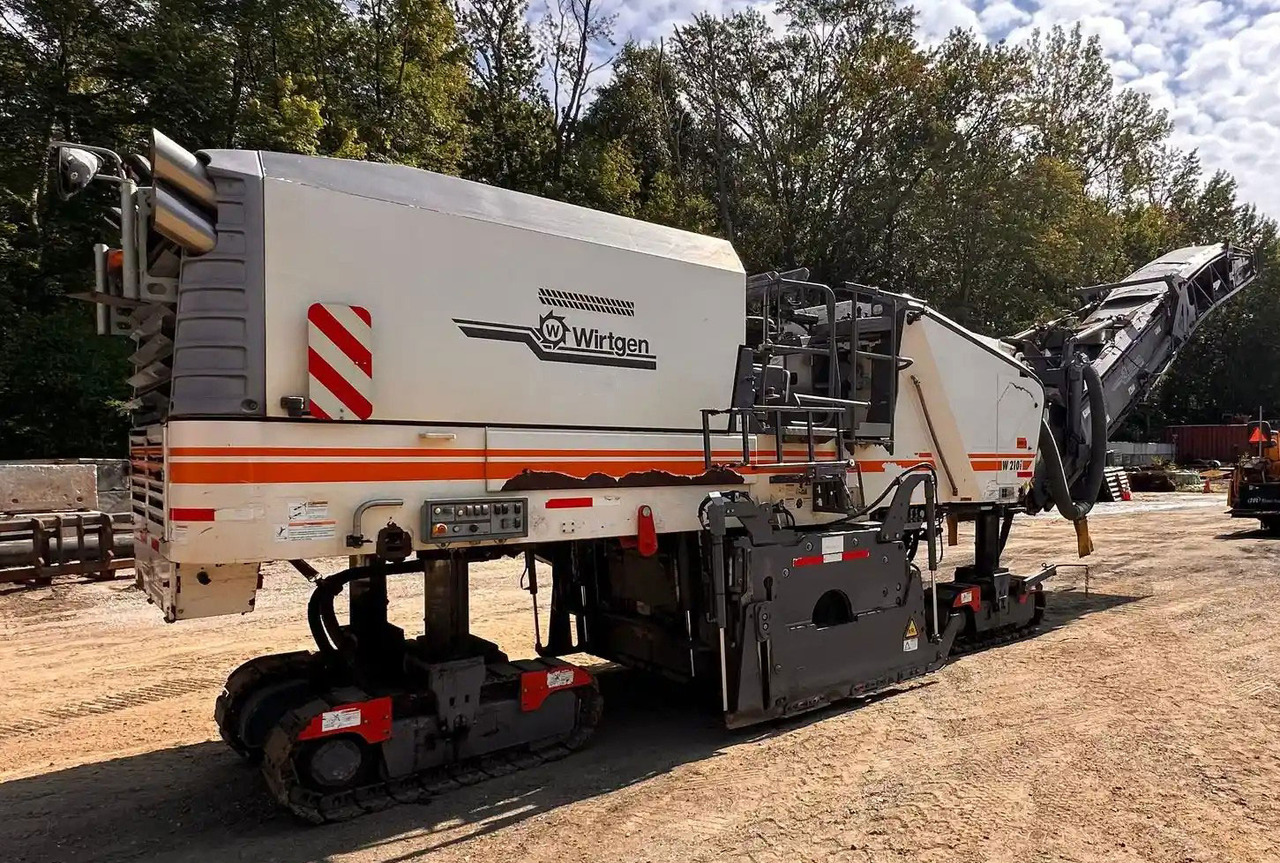 Wirtgen W 210 i - Дорожная фреза: фото 2 Wirtgen W 210 i - Дорожная фреза: фото 2