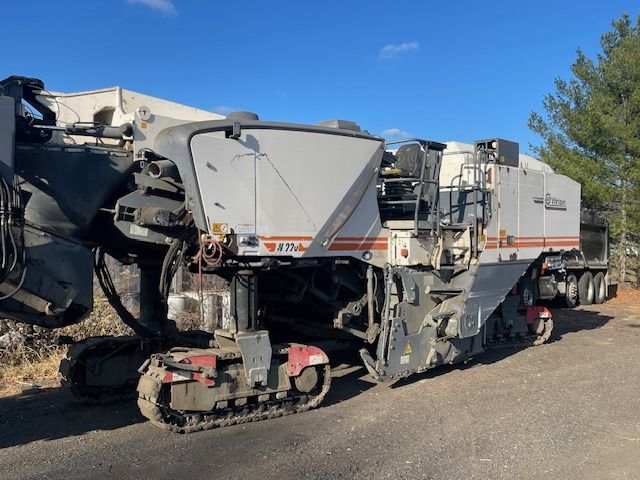 Wirtgen W 220 - Дорожная фреза: фото 1 Wirtgen W 220 - Дорожная фреза: фото 1