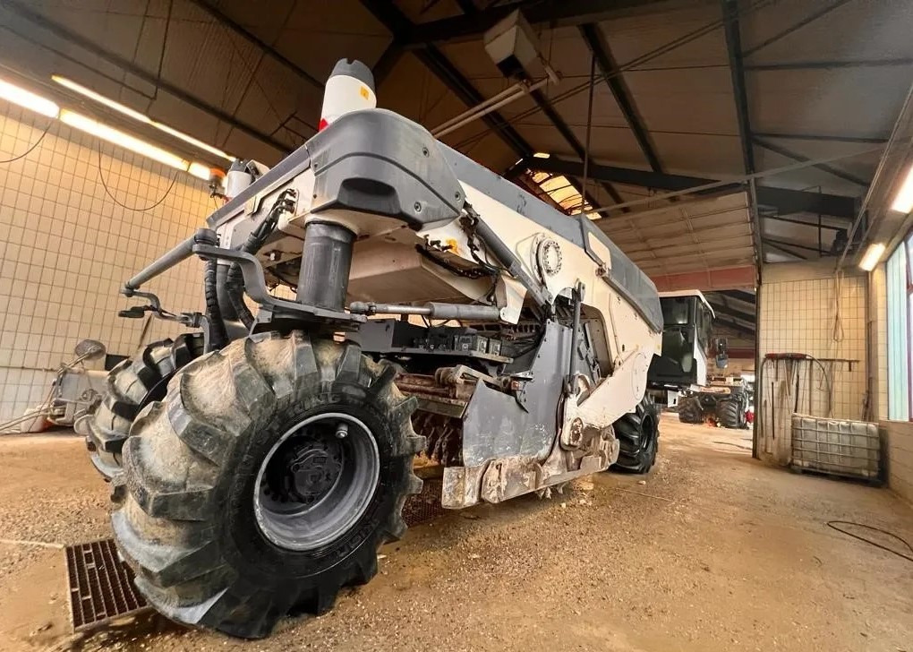 Wirtgen WR 240 I - Стабилизатор грунта: фото 4 Wirtgen WR 240 I - Стабилизатор грунта: фото 4