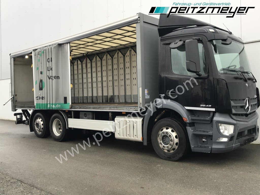 MERCEDES-BENZ Antos 2543 LL Getränke Schiebeplane Retarder, 2 x AHK, LBW 2 t., Lenkachse - Грузовик для перевозки напитков: фото 2 MERCEDES-BENZ Antos 2543 LL Getränke Schiebeplane Retarder, 2 x AHK, LBW 2 t., Lenkachse - Грузовик для перевозки напитков: фото 2