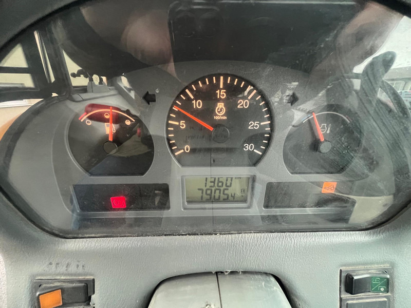 Трактор Valtra M150-4: фото 11