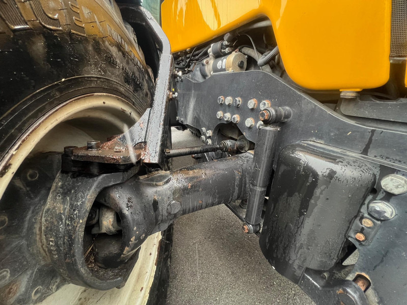 Трактор Valtra M150-4: фото 20
