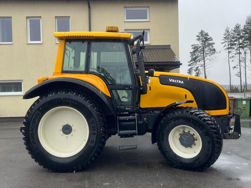 Трактор Valtra M150-4: фото 7