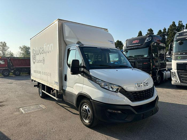 Iveco 35C16 - Фургон с закрытым кузовом: фото 3 Iveco 35C16 - Фургон с закрытым кузовом: фото 3