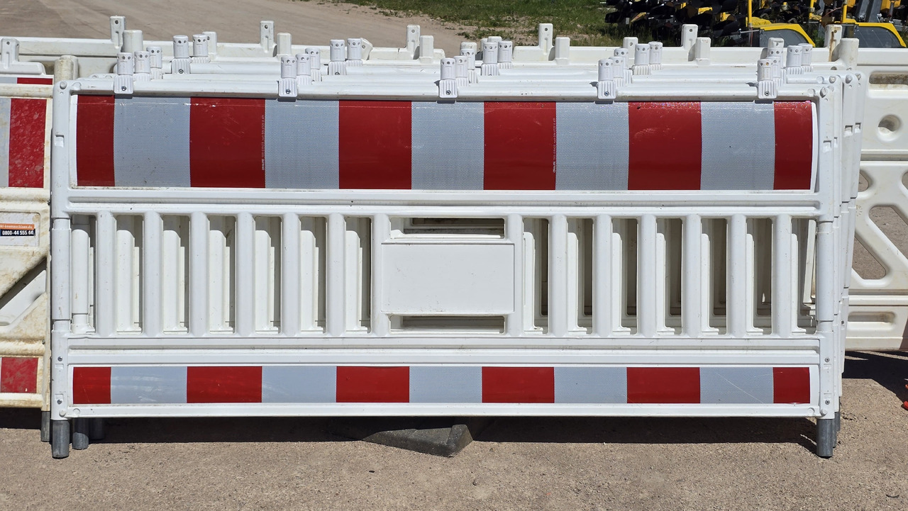 Nissen barrier fence. 2100x1100 - Инструмент/ Оборудование: фото 1 Nissen barrier fence. 2100x1100 - Инструмент/ Оборудование: фото 1