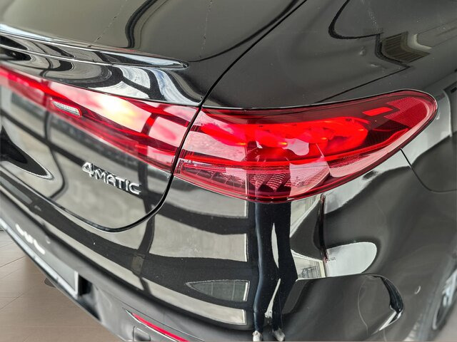 MERCEDES-BENZ EQE 350 4Matic AMG LINE+AC+ELECTRIC ART+ADVANCED... - Седан: фото 4 MERCEDES-BENZ EQE 350 4Matic AMG LINE+AC+ELECTRIC ART+ADVANCED... - Седан: фото 4