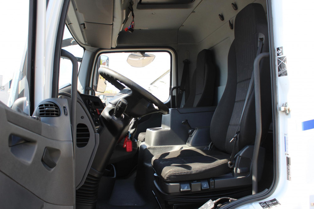 Mercedes-Benz Atego 1221 E6 Koffer Klima LDW Schalter LBW - Грузовик: фото 5 Mercedes-Benz Atego 1221 E6 Koffer Klima LDW Schalter LBW - Грузовик: фото 5
