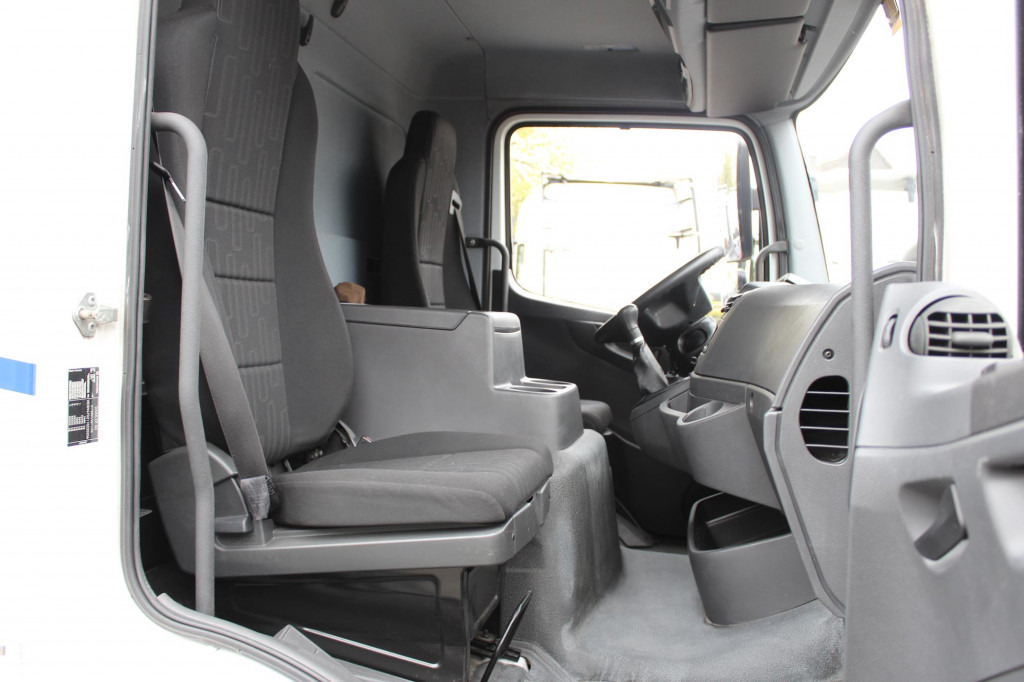 Mercedes-Benz Atego 818 E6 Koffer Klima LDW Schalter LBW - Грузовик: фото 4 Mercedes-Benz Atego 818 E6 Koffer Klima LDW Schalter LBW - Грузовик: фото 4