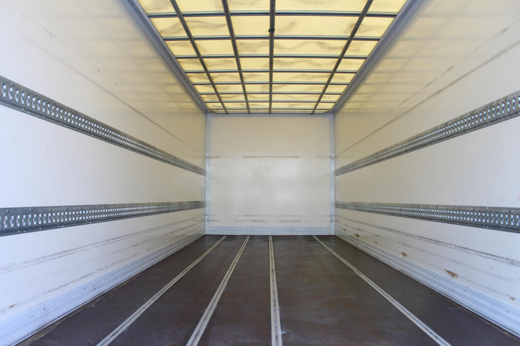 Mercedes-Benz Atego 1221 E6  Koffer   Klima  LDW  Schalter  LBW - Грузовик с закрытым кузовом: фото 2 Mercedes-Benz Atego 1221 E6  Koffer   Klima  LDW  Schalter  LBW - Грузовик с закрытым кузовом: фото 2