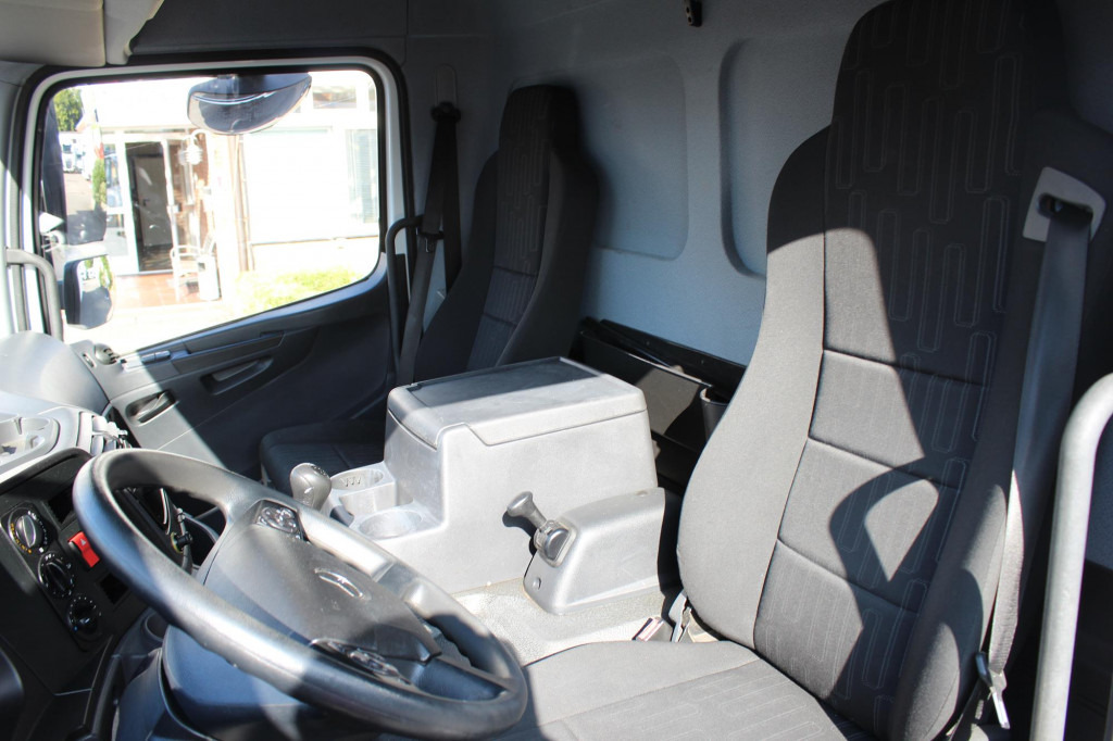 Mercedes-Benz Atego 818 E6 Koffer 6m Klima LDW Schalter LBW - Фургон с закрытым кузовом: фото 5 Mercedes-Benz Atego 818 E6 Koffer 6m Klima LDW Schalter LBW - Фургон с закрытым кузовом: фото 5