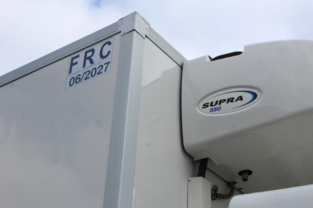 Renault D 12 Carrier Supra 550 Strom Tür LBW FRC 2027 - Рефрижератор: фото 5 Renault D 12 Carrier Supra 550 Strom Tür LBW FRC 2027 - Рефрижератор: фото 5