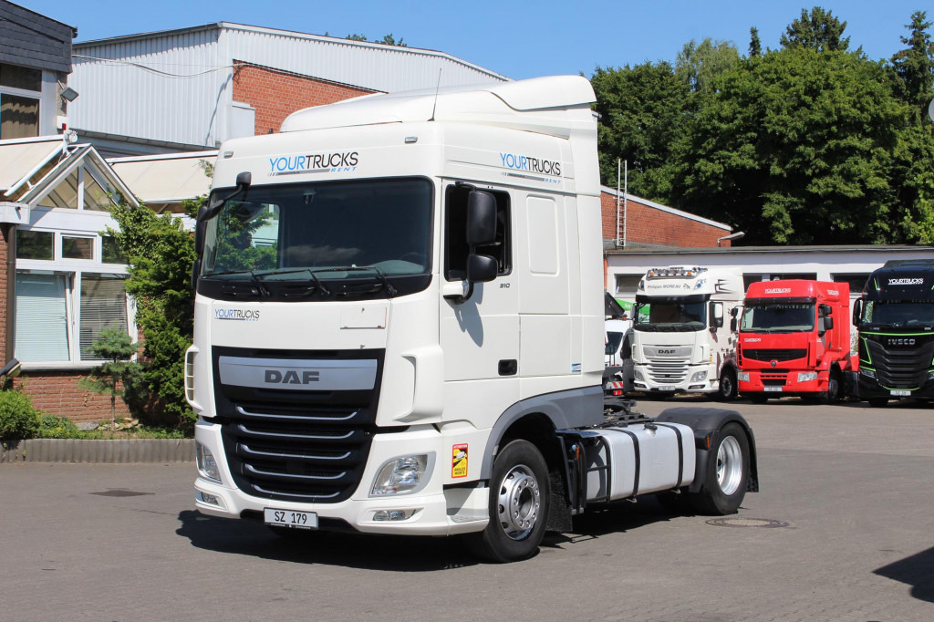 Daf XF 510 E6 Space Cab Retarder 2 Tanks 2 Liegen - Тягач: фото 1 Daf XF 510 E6 Space Cab Retarder 2 Tanks 2 Liegen - Тягач: фото 1