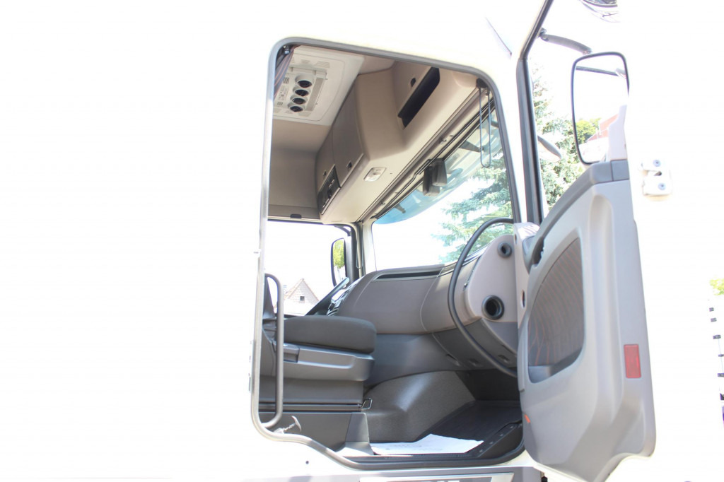 Daf XF 530 SC Retarder ACC LDWS Standklima Kühlbox - Тягач: фото 3 Daf XF 530 SC Retarder ACC LDWS Standklima Kühlbox - Тягач: фото 3