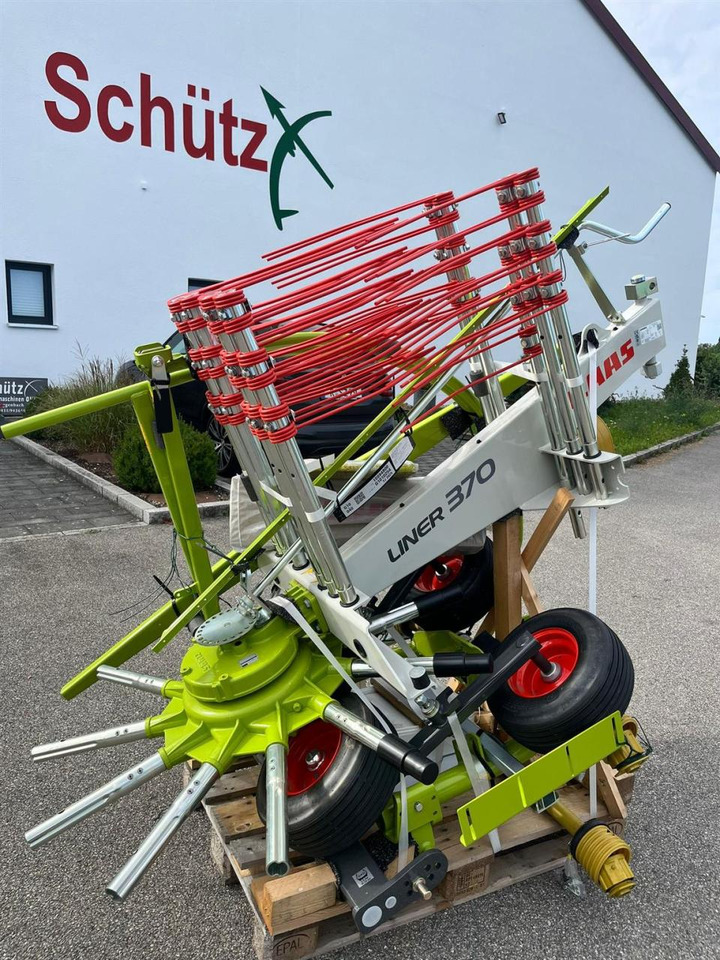 CLAAS Liner 370 Tandem / NEU und UNBENUTZT / Baujahr 202 - Сеноворошилка: фото 2 CLAAS Liner 370 Tandem / NEU und UNBENUTZT / Baujahr 202 - Сеноворошилка: фото 2