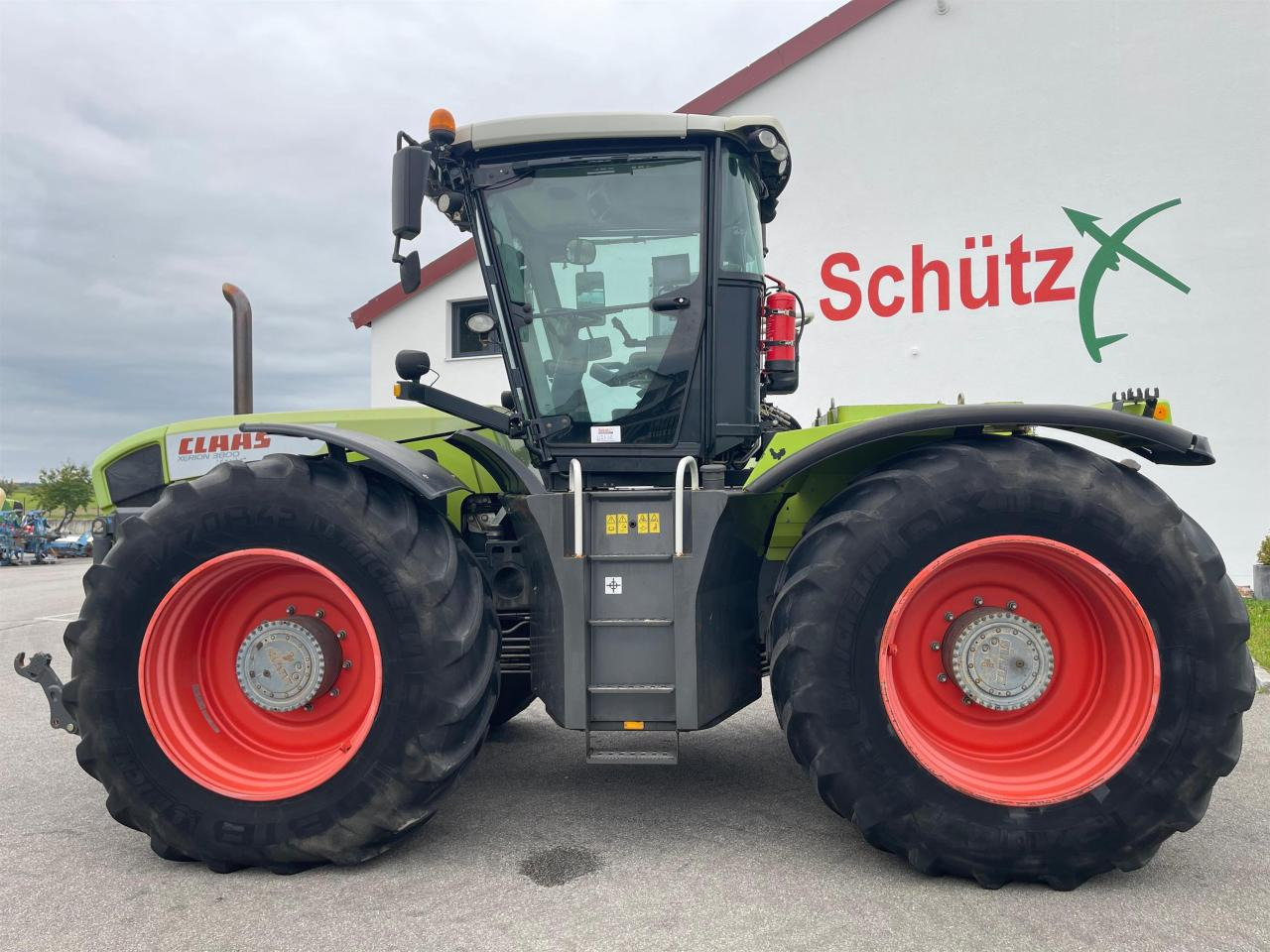 CLAAS Xerion 3800 Trac PTO GPS S3 FKH Erstbesitz - Трактор: фото 5 CLAAS Xerion 3800 Trac PTO GPS S3 FKH Erstbesitz - Трактор: фото 5