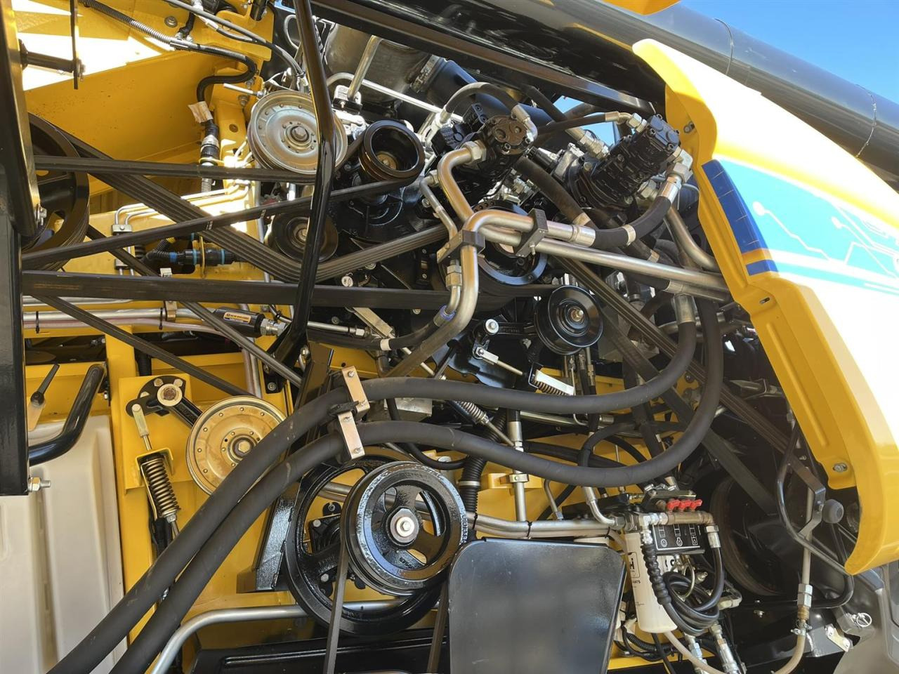 Зерноуборочный комбайн New Holland NH CR 9.80 Revelation, Optispread, Opticlean: фото 16