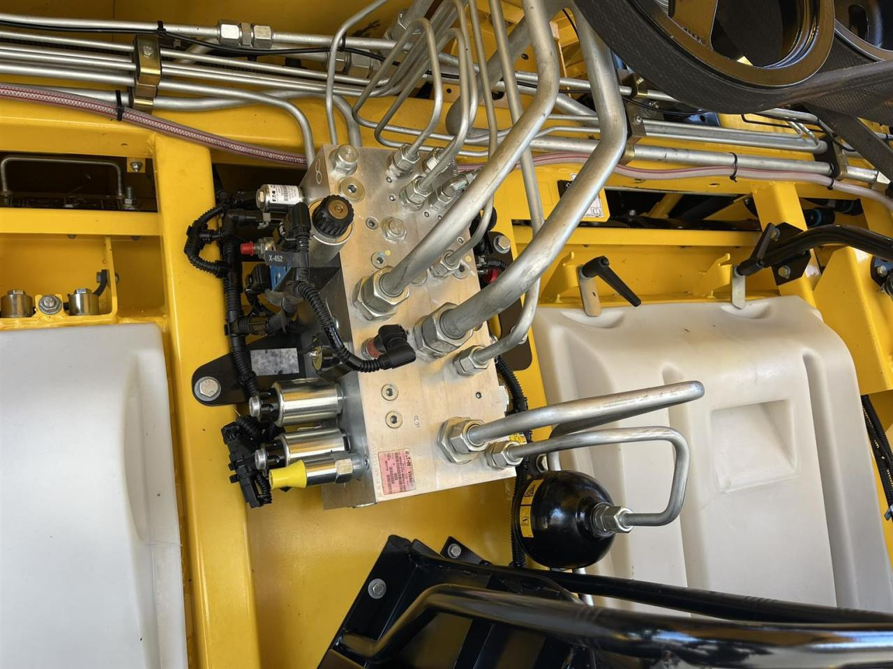 Зерноуборочный комбайн New Holland NH CR 9.80 Revelation, Optispread, Opticlean: фото 18