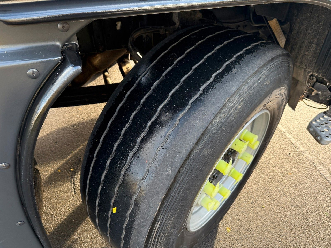 MAN TGS 35.360 8x2 Fahrgestell - Грузовик-шасси: фото 4 MAN TGS 35.360 8x2 Fahrgestell - Грузовик-шасси: фото 4