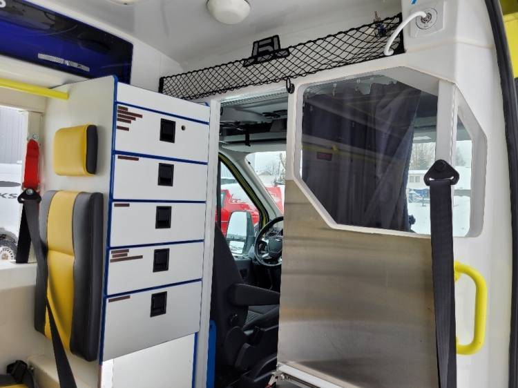 Машина скорой помощи FORD TRANSIT 2,0TDI AMBULANCE KLIMA 4.2018 EURO 6, 3 UNITS: фото 6