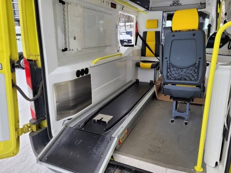 Машина скорой помощи FORD TRANSIT 2,0TDI AMBULANCE KLIMA 4.2018 EURO 6, 3 UNITS: фото 8