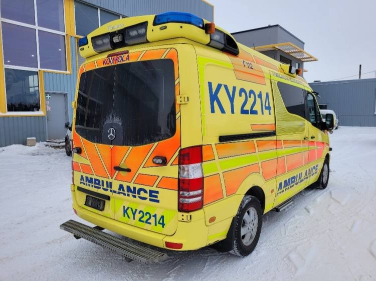 MERCEDES – BENZ SPRINTER 3.0D AMBULANCE (TAMLANS) KLIMA, 11.2016, EURO 6 - Машина скорой помощи: фото 4 MERCEDES – BENZ SPRINTER 3.0D AMBULANCE (TAMLANS) KLIMA, 11.2016, EURO 6 - Машина скорой помощи: фото 4