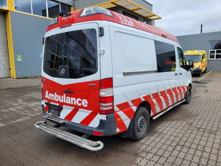 MERCEDES – BENZ SPRINTER 319 AMBULANCE (PROFILE) KLIMA, 6.2017, EURO 6 - Машина скорой помощи: фото 4 MERCEDES – BENZ SPRINTER 319 AMBULANCE (PROFILE) KLIMA, 6.2017, EURO 6 - Машина скорой помощи: фото 4