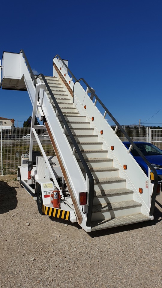 TEMG Pax Stairs TG2244 - Пассажирский трап: фото 4 TEMG Pax Stairs TG2244 - Пассажирский трап: фото 4