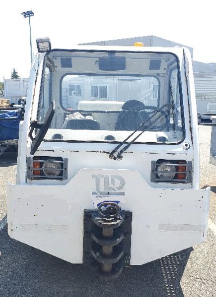 TLD Pushback TMX150-12 - Аэродромный тягач: фото 2 TLD Pushback TMX150-12 - Аэродромный тягач: фото 2