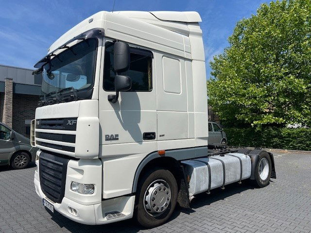 DAF XF 105.460 FT105.460 XF - Тягач: фото 1 DAF XF 105.460 FT105.460 XF - Тягач: фото 1