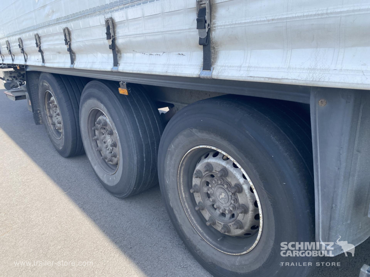 SCHMITZ Curtainsider Mega Taillift - Тентованный полуприцеп: фото 3 SCHMITZ Curtainsider Mega Taillift - Тентованный полуприцеп: фото 3