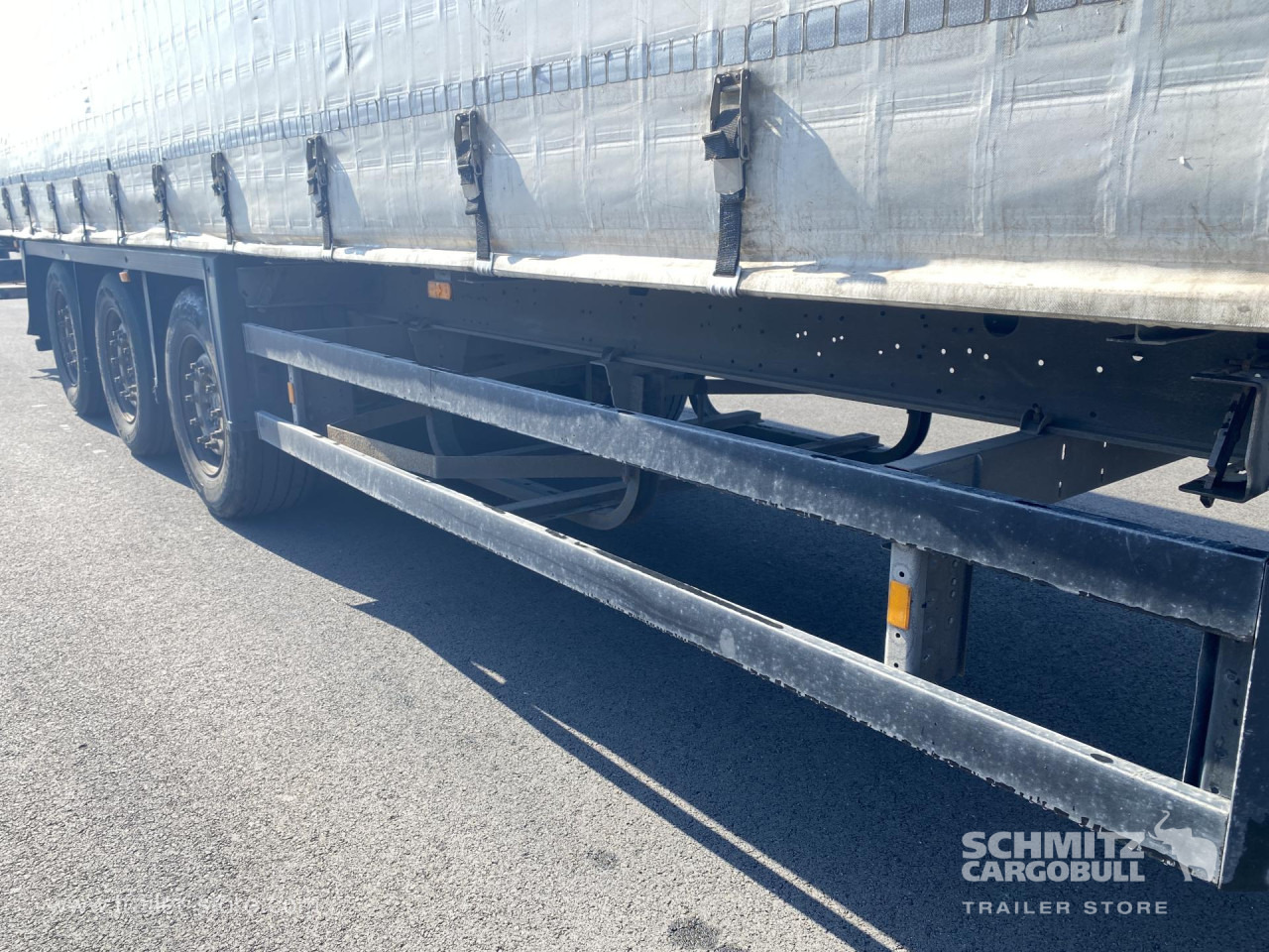 SCHMITZ Curtainsider Standard - Тентованный полуприцеп: фото 3 SCHMITZ Curtainsider Standard - Тентованный полуприцеп: фото 3