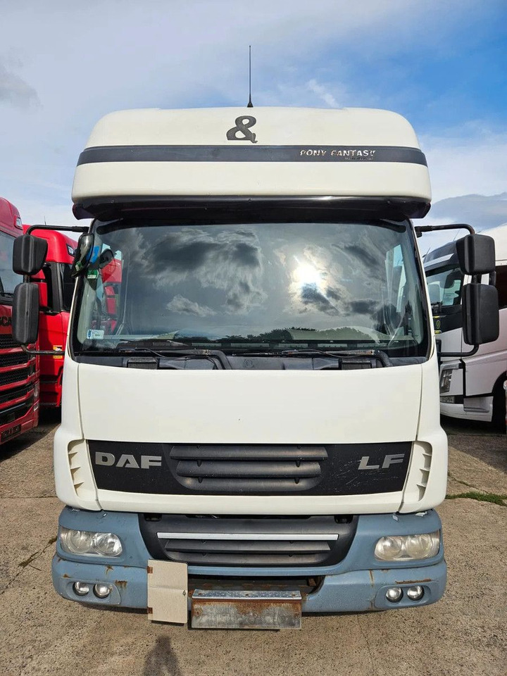 DAF LF 45.180 EEV - More units in stock! - Тентованный фургон: фото 2 DAF LF 45.180 EEV - More units in stock! - Тентованный фургон: фото 2