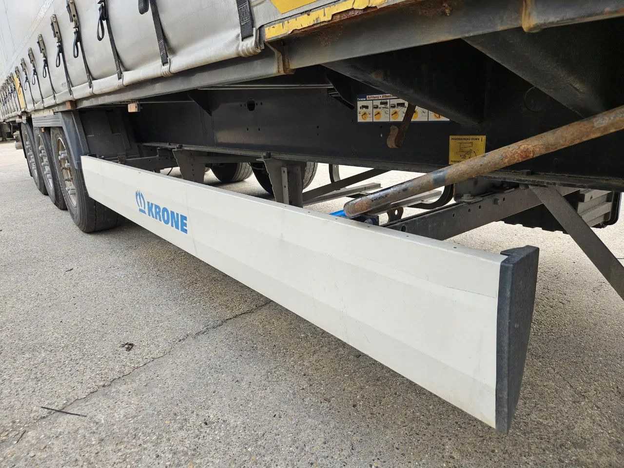 Тентованный полуприцеп Krone SD XL Code: фото 12 Тентованный полуприцеп Krone SD XL Code: фото 12