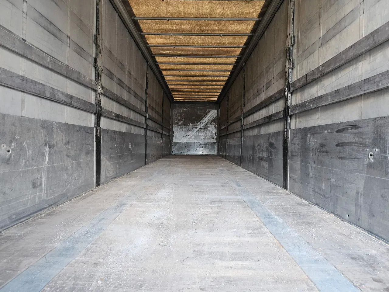 Schwarzmüller S1 J-seria, Side walls, Lifting Axle - Тентованный полуприцеп: фото 5 Schwarzmüller S1 J-seria, Side walls, Lifting Axle - Тентованный полуприцеп: фото 5