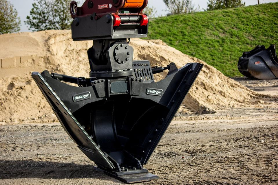 Trapezlöffel hydraulisch verstellbar MS 10 10 - 20 to Löffel JCB - Ковш для экскаватора: фото 2 Trapezlöffel hydraulisch verstellbar MS 10 10 - 20 to Löffel JCB - Ковш для экскаватора: фото 2