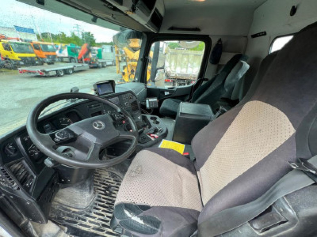 MERCEDES-BENZ Arocs 3240 B 8x4 Betonmischer Deutsch Top AP Achsen - Грузовик: фото 5 MERCEDES-BENZ Arocs 3240 B 8x4 Betonmischer Deutsch Top AP Achsen - Грузовик: фото 5