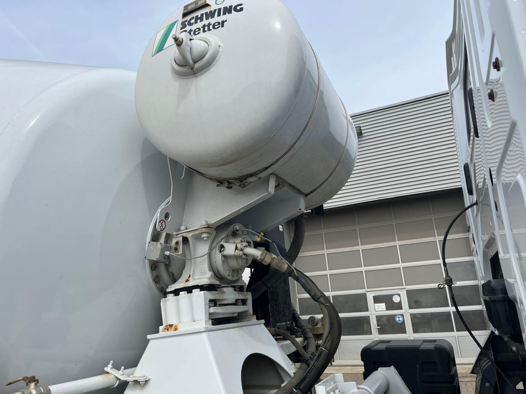 MERCEDES-BENZ Arocs 3240 B 8x4 Betonmischer Deutsch Top AP Achsen - Грузовик: фото 4 MERCEDES-BENZ Arocs 3240 B 8x4 Betonmischer Deutsch Top AP Achsen - Грузовик: фото 4