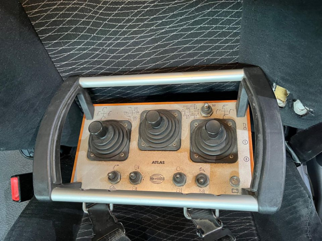 MERCEDES-BENZ Antos 2543 L 6x2 Abrollkipper mit Kran Funk+Greiferst. - Крюковой мультилифт, Автоманипулятор: фото 3 MERCEDES-BENZ Antos 2543 L 6x2 Abrollkipper mit Kran Funk+Greiferst. - Крюковой мультилифт, Автоманипулятор: фото 3