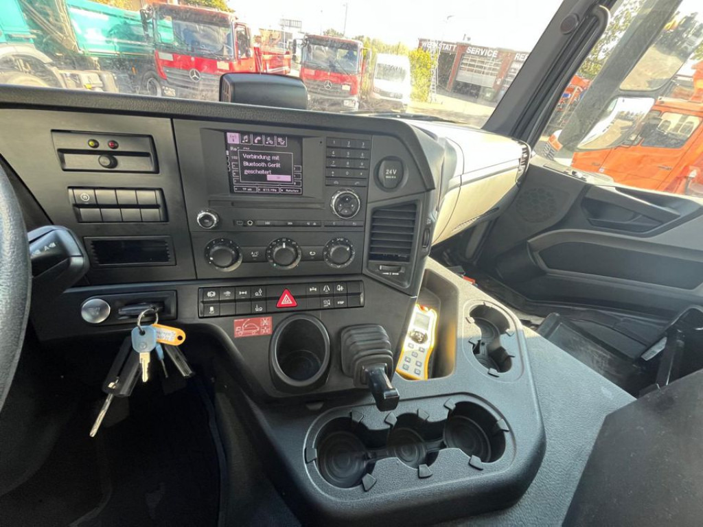 MERCEDES-BENZ Antos 2543 L 6x2 Abrollkipper mit Kran Funk+Greiferst. - Крюковой мультилифт, Автоманипулятор: фото 2 MERCEDES-BENZ Antos 2543 L 6x2 Abrollkipper mit Kran Funk+Greiferst. - Крюковой мультилифт, Автоманипулятор: фото 2