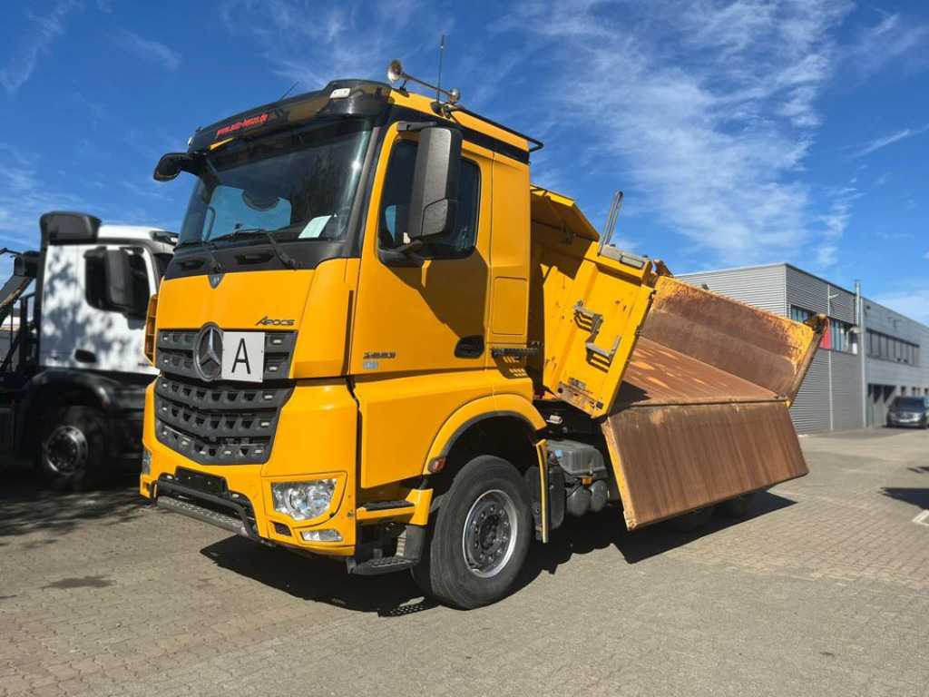 MERCEDES-BENZ Arocs 2663 6x4 3-Achs Kipper Meiller Bordmatik - Самосвал: фото 1 MERCEDES-BENZ Arocs 2663 6x4 3-Achs Kipper Meiller Bordmatik - Самосвал: фото 1
