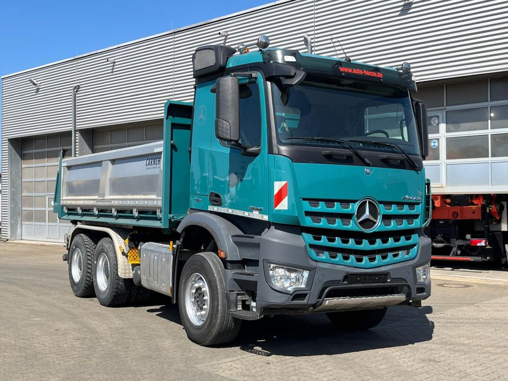Mercedes-Benz Arocs 2648 6x4 3-Achs Kipper Bordmatik - Самосвал: фото 2 Mercedes-Benz Arocs 2648 6x4 3-Achs Kipper Bordmatik - Самосвал: фото 2
