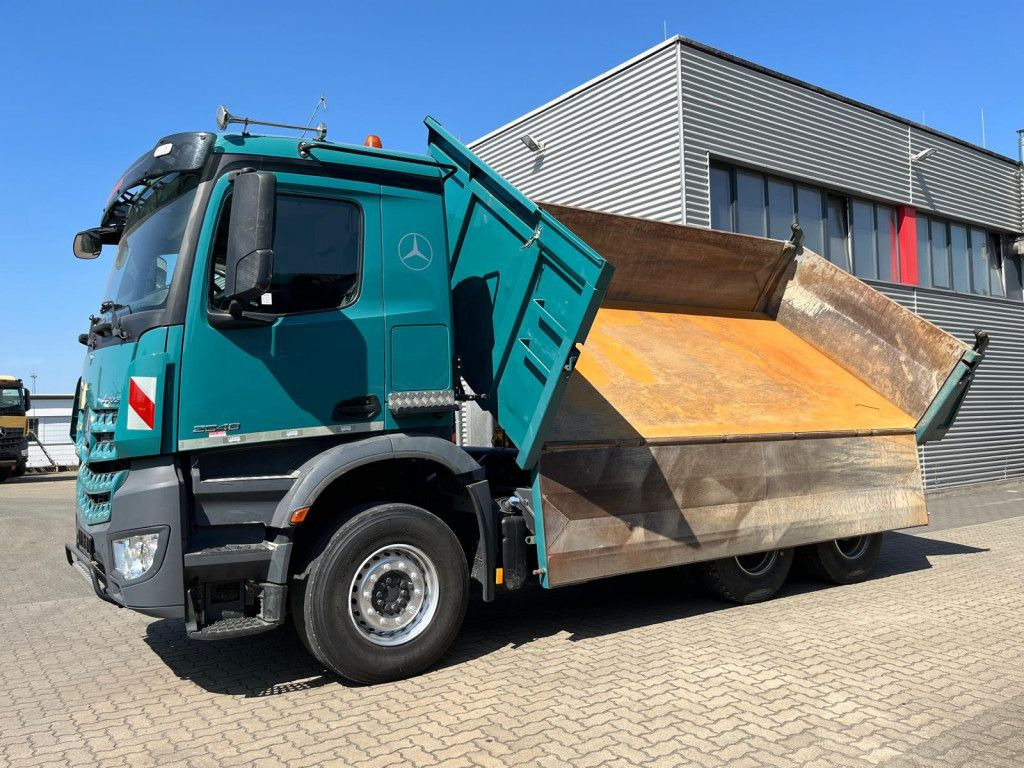 Mercedes-Benz Arocs 2648 6x4 3-Achs Kipper Bordmatik - Самосвал: фото 3 Mercedes-Benz Arocs 2648 6x4 3-Achs Kipper Bordmatik - Самосвал: фото 3