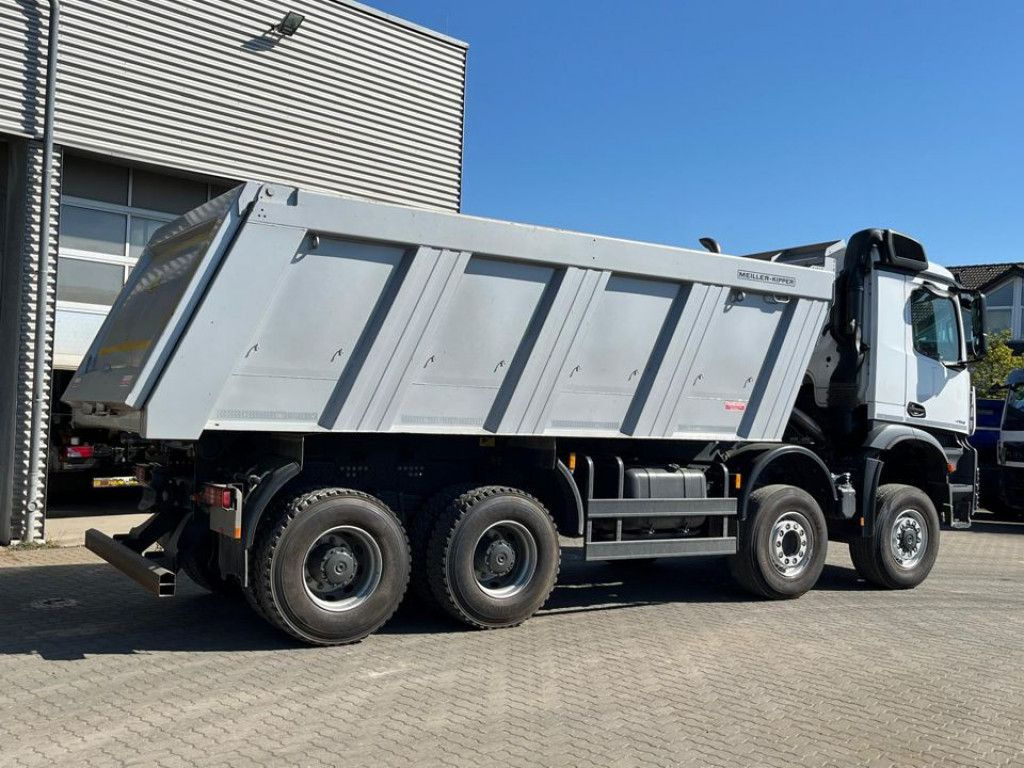 Mercedes-Benz Arocs 4153 8x6 4 Achs Muldenkipper Meiller - Самосвал: фото 3 Mercedes-Benz Arocs 4153 8x6 4 Achs Muldenkipper Meiller - Самосвал: фото 3