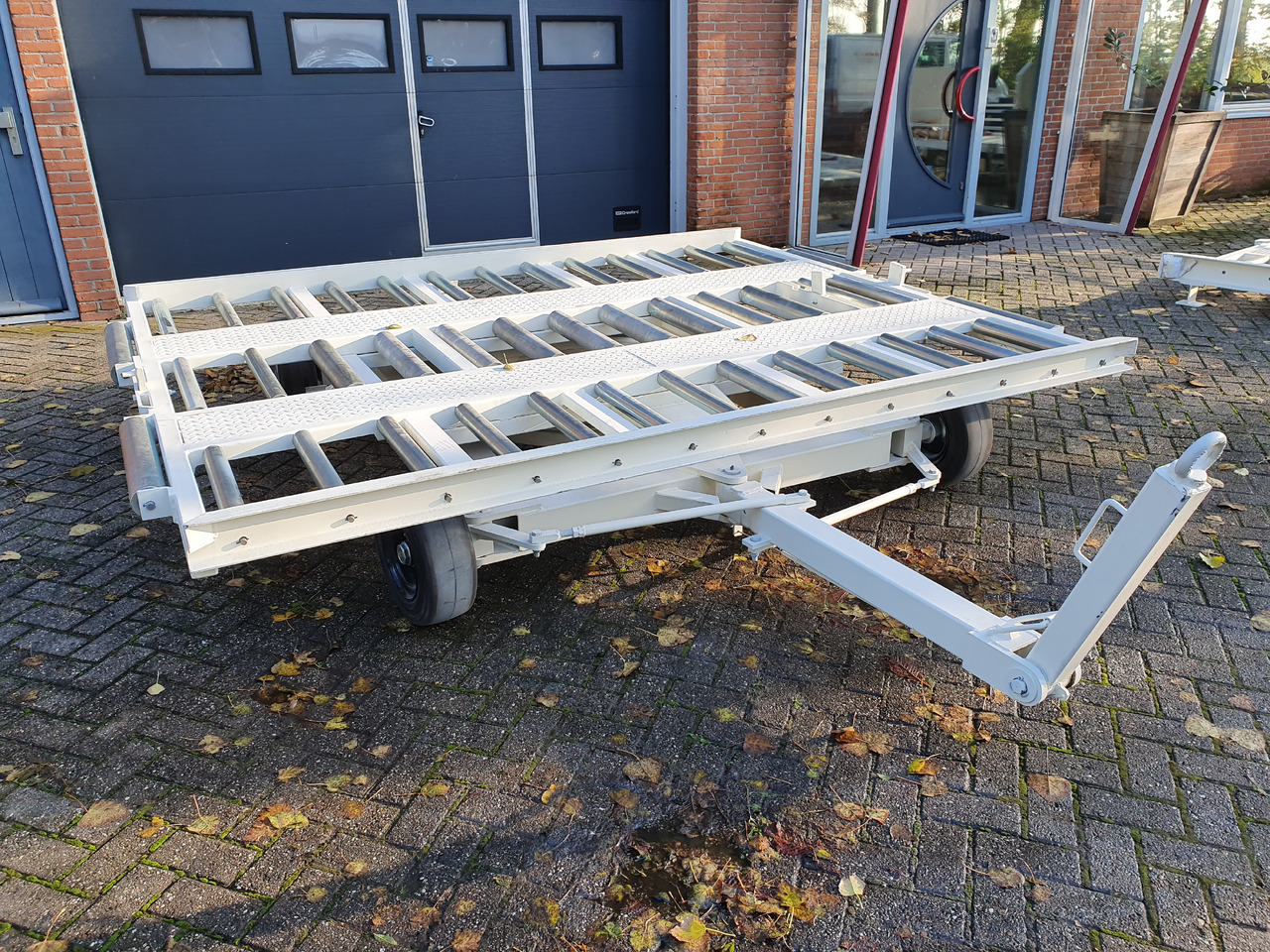 Dolly 10ft Yumbo turntable - Аэродромная техника: фото 1 Dolly 10ft Yumbo turntable - Аэродромная техника: фото 1