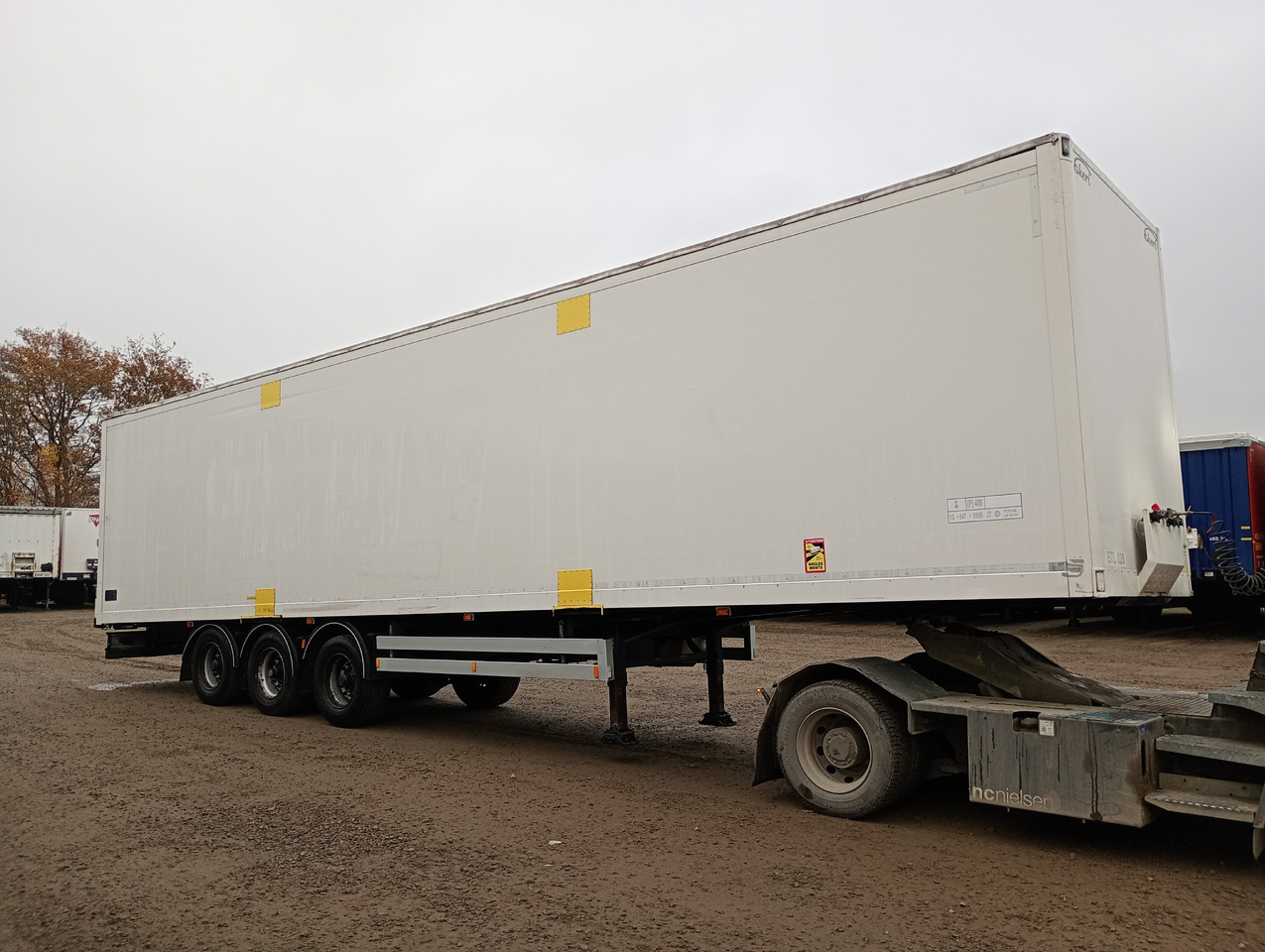 Полуприцеп-фургон EKERI BOX OPENSIDE - TARP ROOF - HUCKEPACK: фото 6